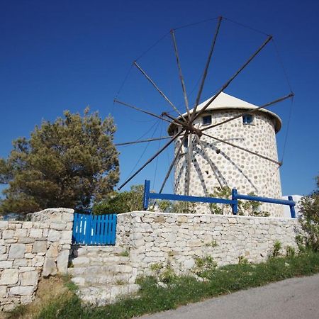 Windmill Studios Livadi  Buitenkant foto